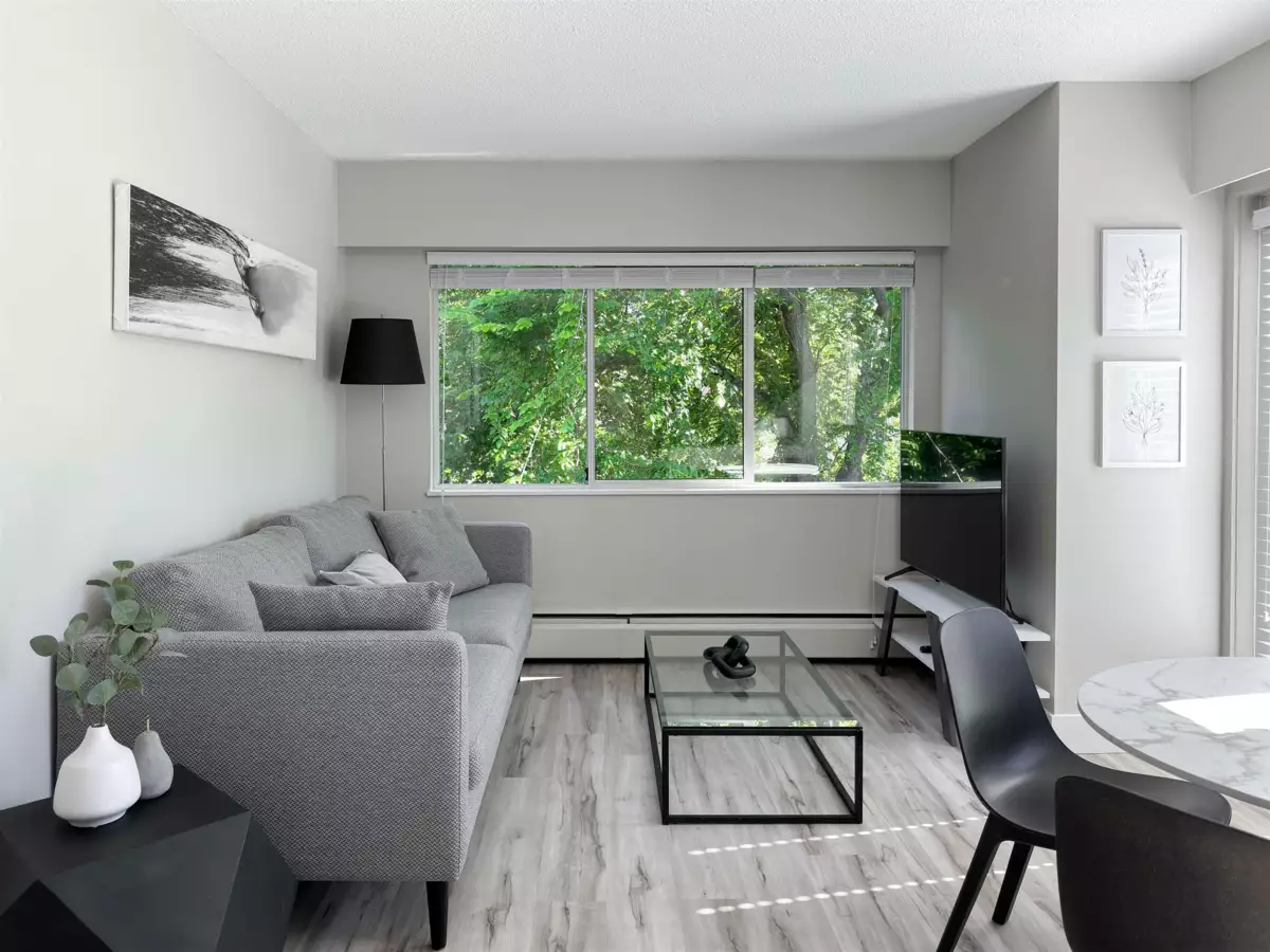 Walk-In Closet Photo of 1923 Parker Street, Vancouver, BC