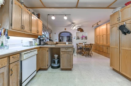 Laundry Room Photo of 31474 Townshipline Avenue, Mission, BC