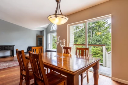 5803 Marine Way, Sechelt, BC, Sechelt — Single Family Residence for sale