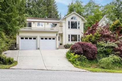 5803 Marine Way, Sechelt, BC, Sechelt District — 4 bed single family residence for sale