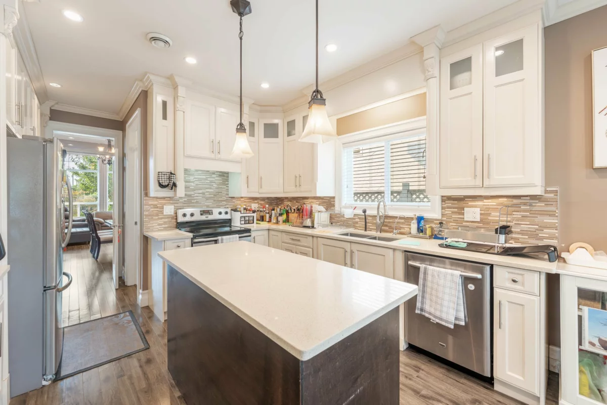 Kitchen Island Photo of 10938 131a Street, Surrey, BC