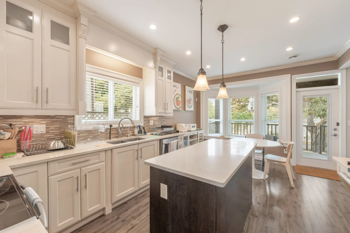 Kitchen Photo of 10938 131a Street, Surrey, BC