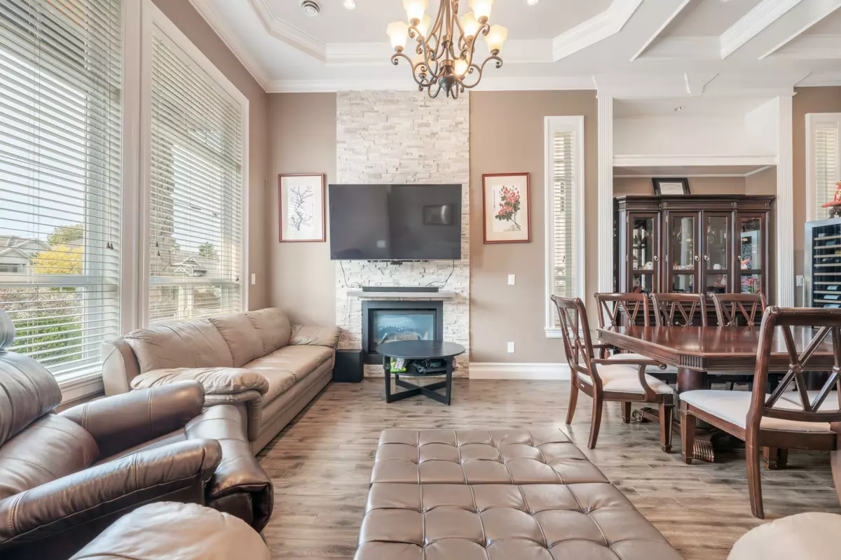 Living Room Photo of 10938 131a Street, Surrey, BC