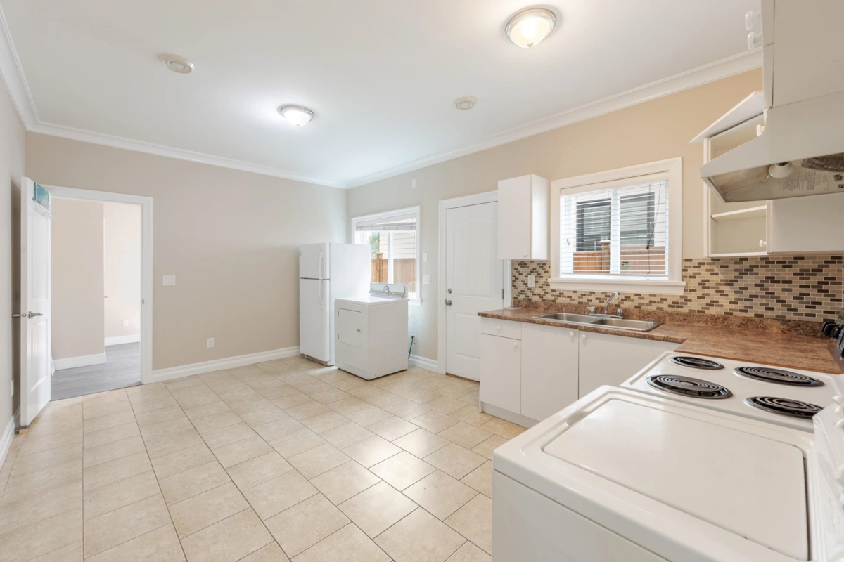 Mudroom Photo of 10938 131a Street, Surrey, BC