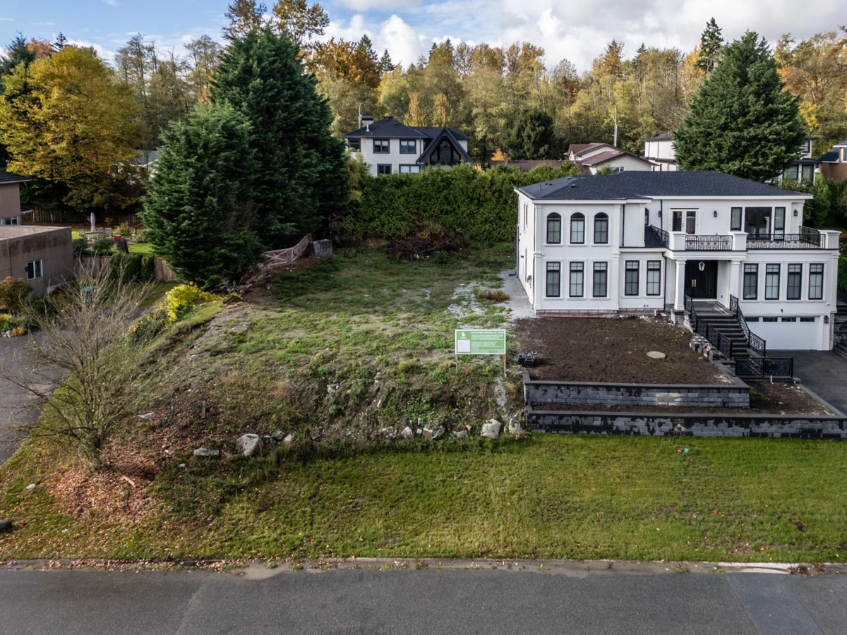 Exterior Rear Photo of LT.2 9269 163 Street, Surrey, BC