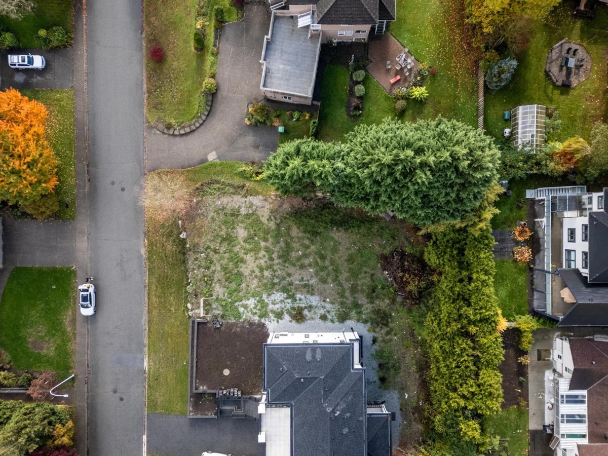 Kitchen Island Photo of LT.2 9269 163 Street, Surrey, BC