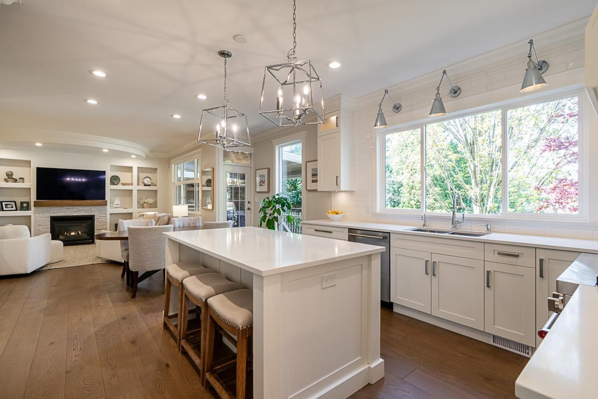 Breakfast Nook Photo of 15585 37 Avenue, Surrey, BC