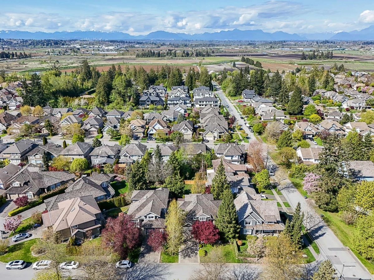 Community Amenities Photo (Clubhouse) of 15585 37 Avenue, Surrey, BC