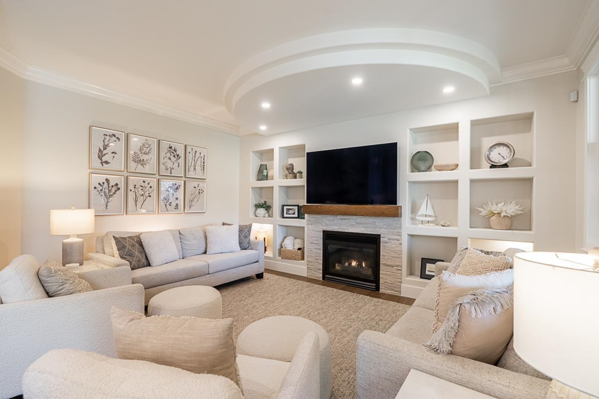 Powder Room Photo of 15585 37 Avenue, Surrey, BC