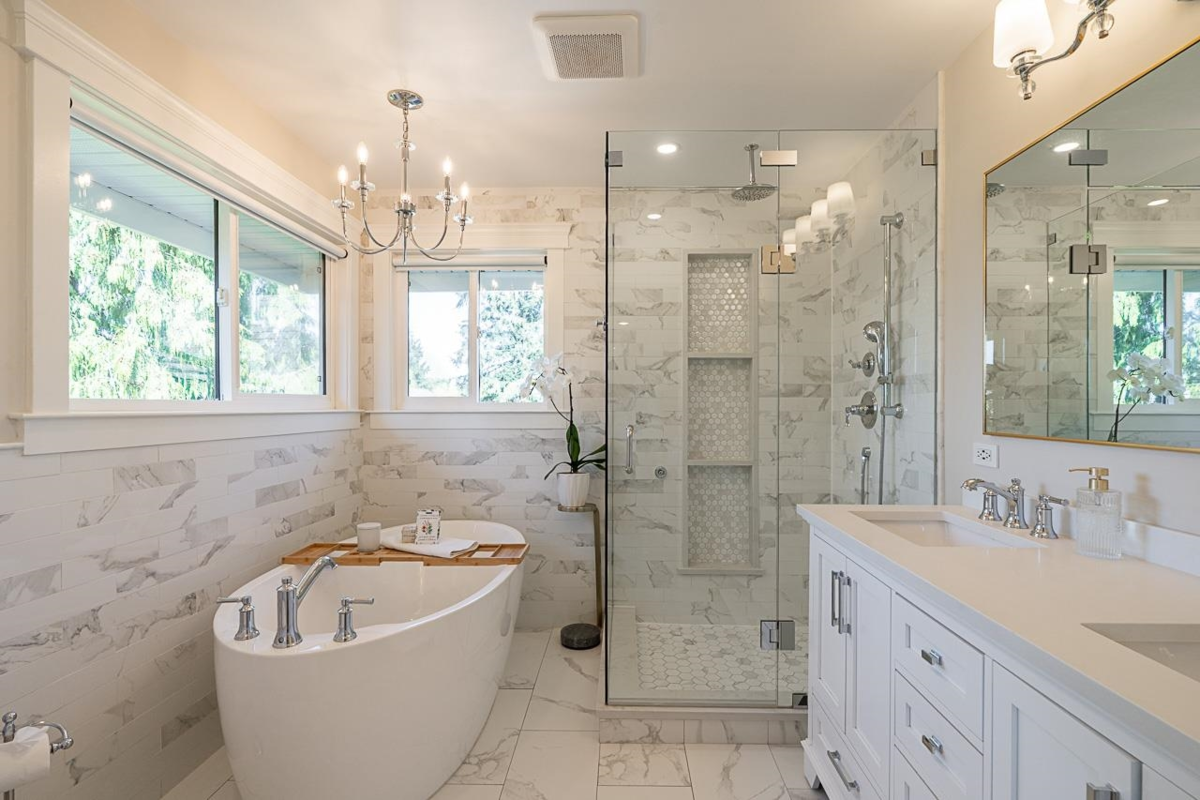 Staircase Photo of 15585 37 Avenue, Surrey, BC