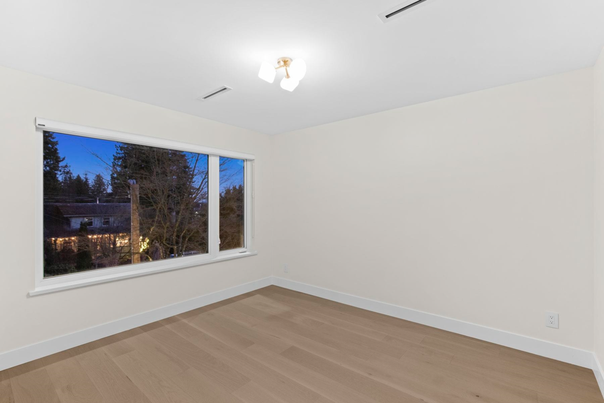 Laundry Room Photo of 3071 Fromme Road, North Vancouver, BC
