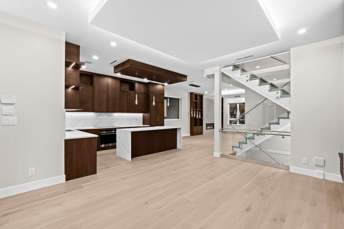 Primary Bathroom Photo of 3071 Fromme Road, North Vancouver, BC