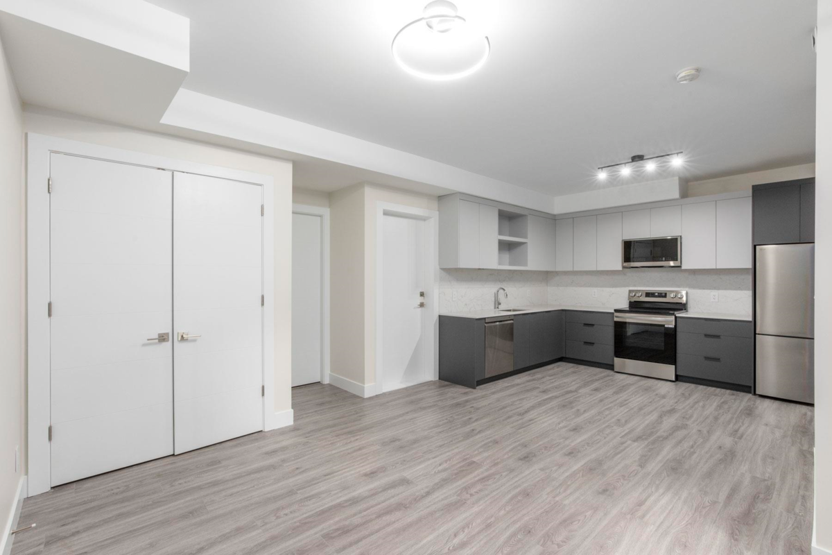 Swimming Pool Photo of 3071 Fromme Road, North Vancouver, BC