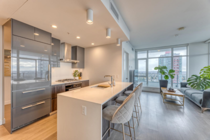 1704 6511 Sussex Avenue, Burnaby, BC, Burnaby — Apartment/Condo for sale