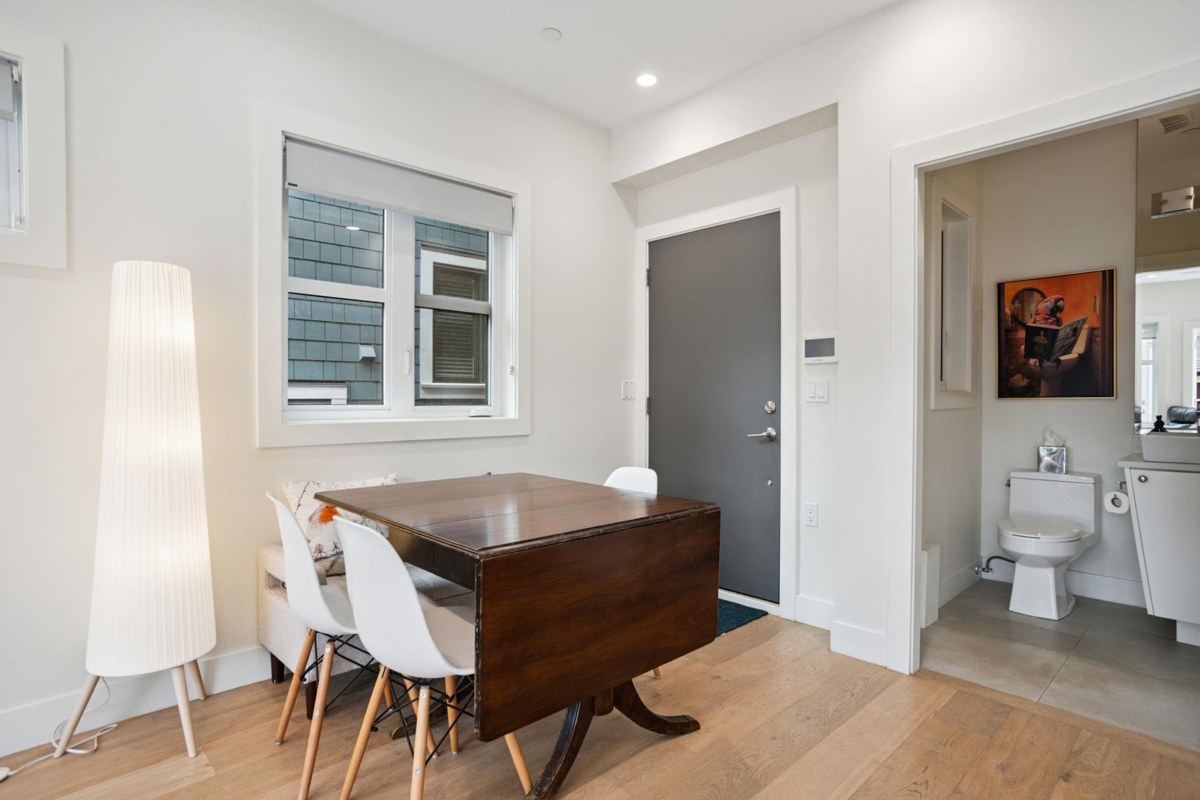 Kitchen Island Photo of 764 E 14th Avenue, Vancouver, BC