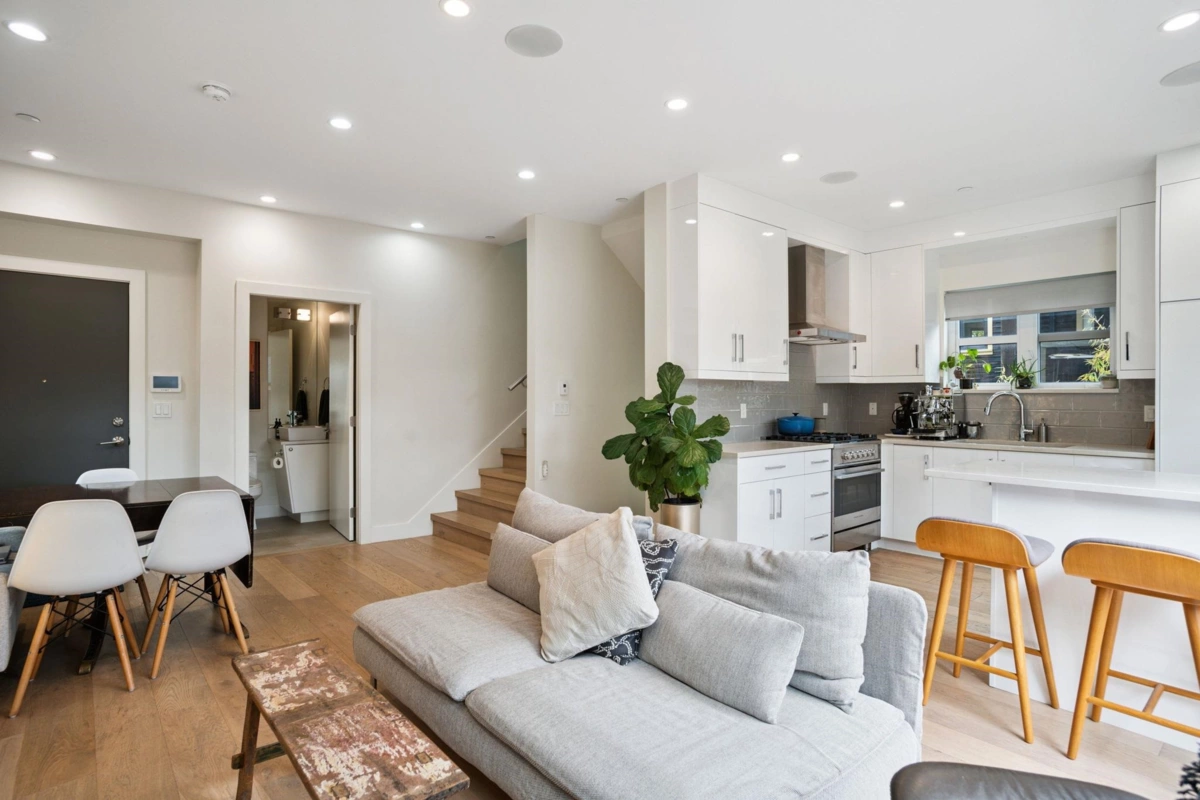 Living Room Photo of 764 E 14th Avenue, Vancouver, BC