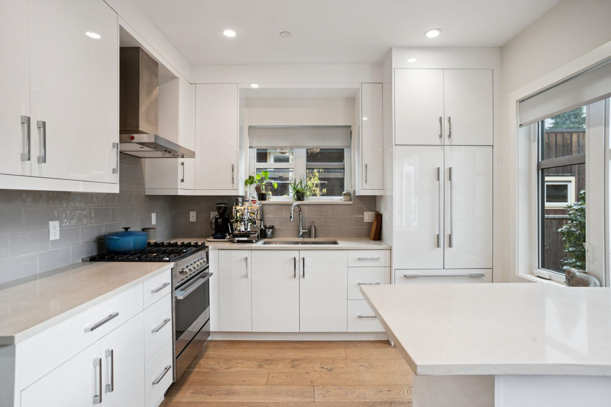 Primary Bathroom Photo of 764 E 14th Avenue, Vancouver, BC