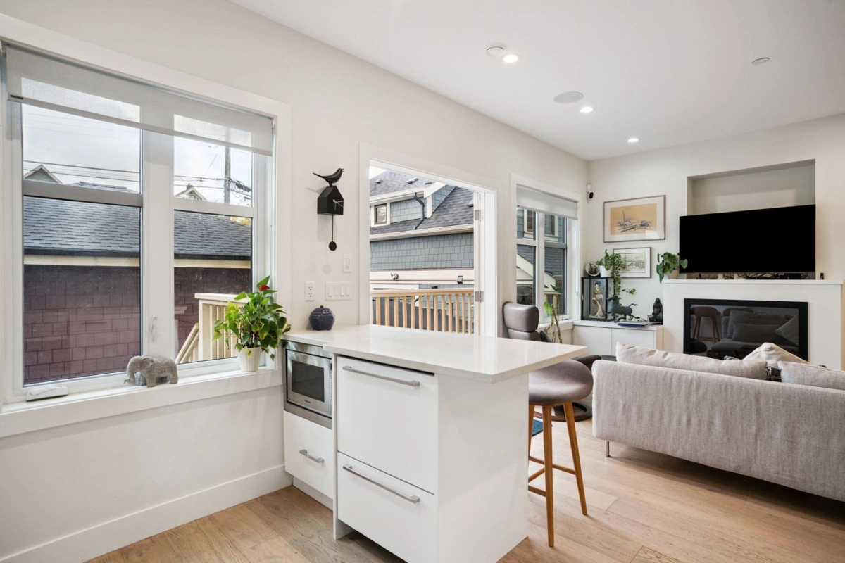 Walk-In Closet Photo of 764 E 14th Avenue, Vancouver, BC