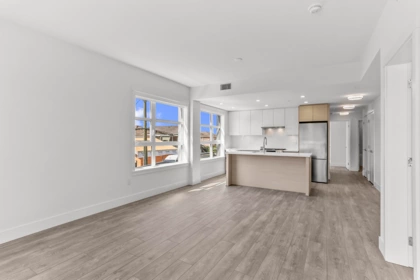 306 4788 Hastings Street, Burnaby, BC, Burnaby — Apartment/Condo for sale