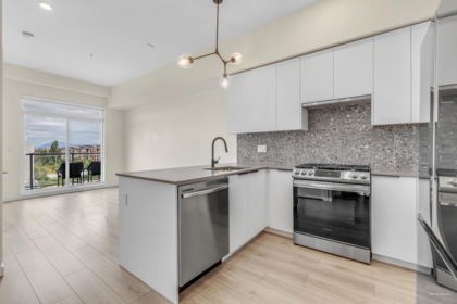 Kitchen Photo of 606 7920 206 Street, Langley, BC