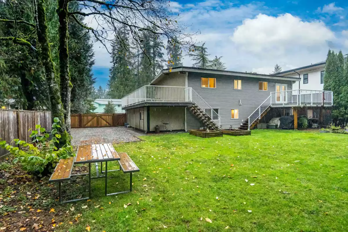 Hot Tub / Spa Photo of 20738 38a Avenue, Langley, BC