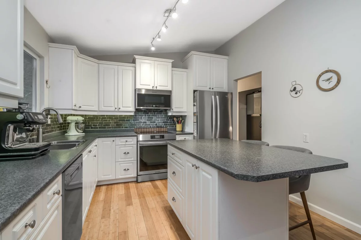 Powder Room Photo of 20738 38a Avenue, Langley, BC