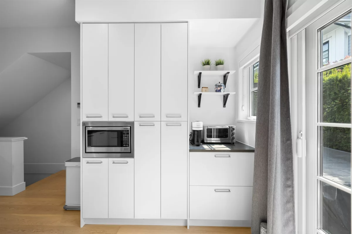 Breakfast Nook Photo of 6 1133 Ridgewood Drive, North Vancouver, BC