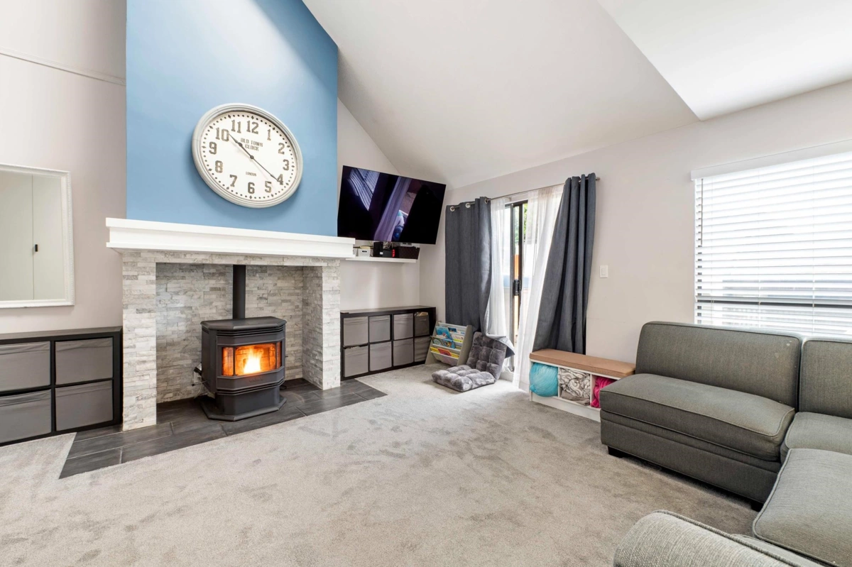 Bedroom 2 Photo of 410 777 Eighth Street, New Westminster, BC