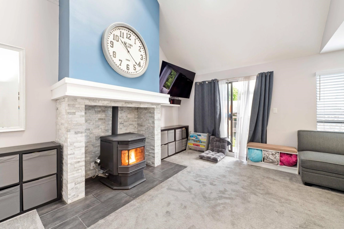 Bedroom 3 Photo of 410 777 Eighth Street, New Westminster, BC