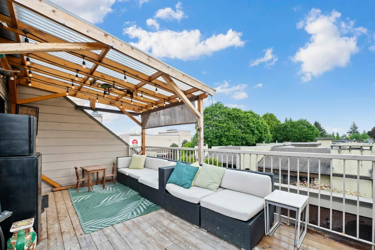 Exterior Front Photo of 410 777 Eighth Street, New Westminster, BC