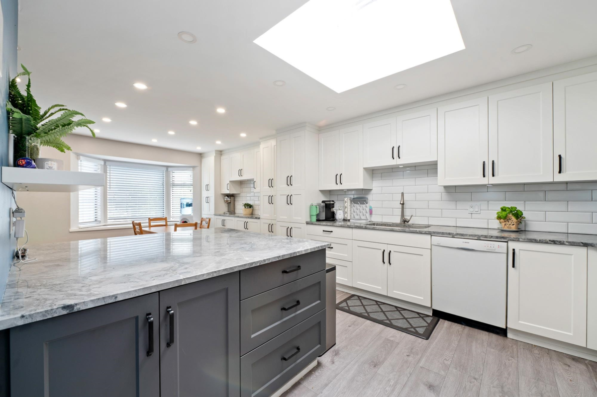 Family Room Photo of 410 777 Eighth Street, New Westminster, BC