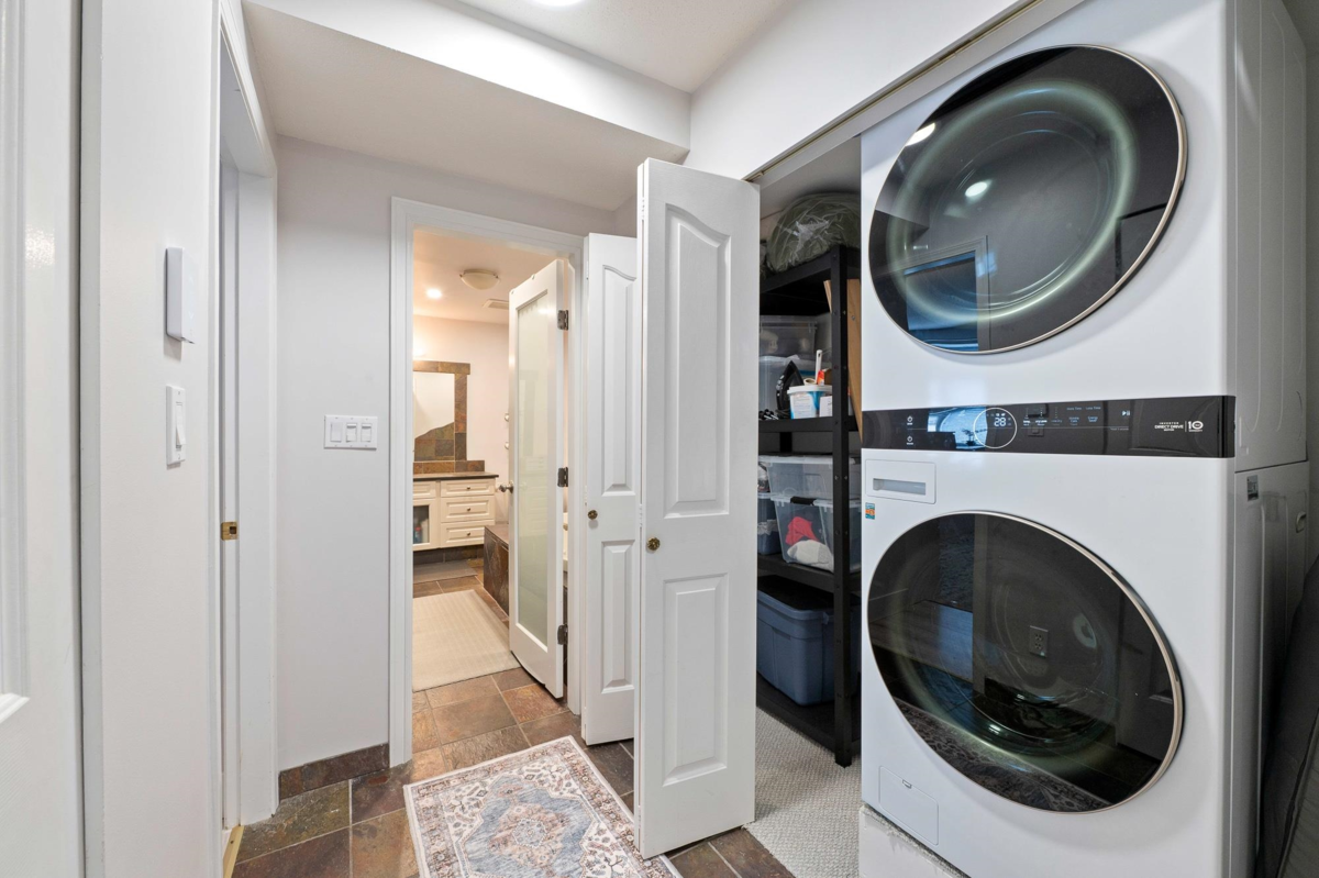 Garden / Landscaping Photo of 410 777 Eighth Street, New Westminster, BC