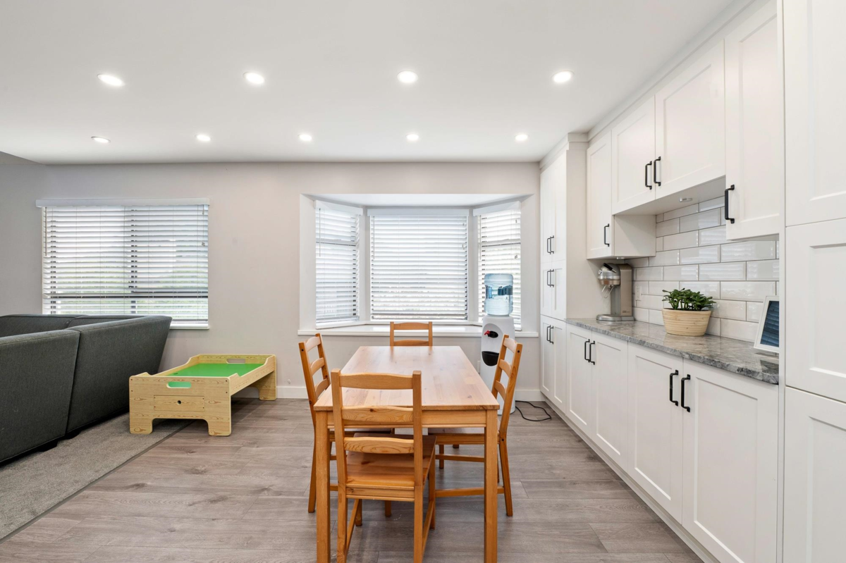 Kitchen Photo of 410 777 Eighth Street, New Westminster, BC