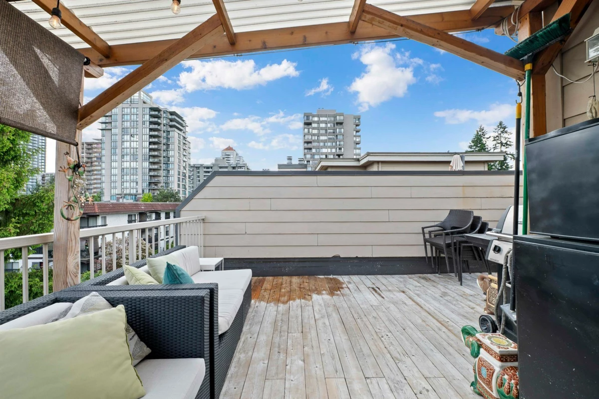 Laundry Room Photo of 410 777 Eighth Street, New Westminster, BC
