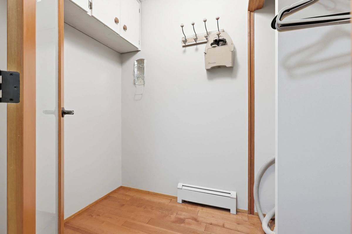 Guest Bathroom Photo of 8953 Nelson View, Delta, BC