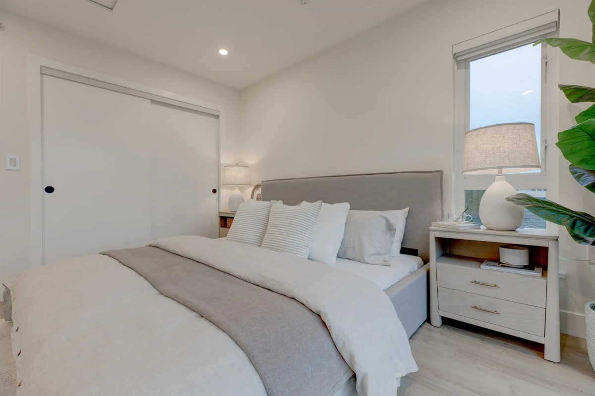 Guest Bathroom Photo of 7 339 Keary Street, New Westminster, BC