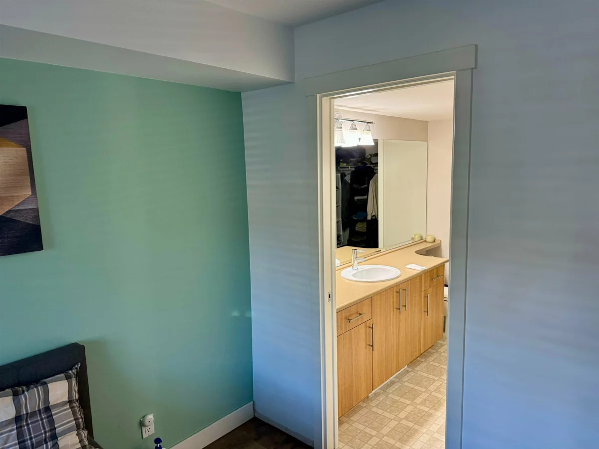 Walk-In Closet Photo of 206 19388 65 Avenue, Surrey, BC