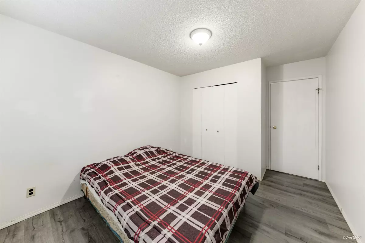 Backyard Photo of 8167 10th Avenue, Burnaby, BC