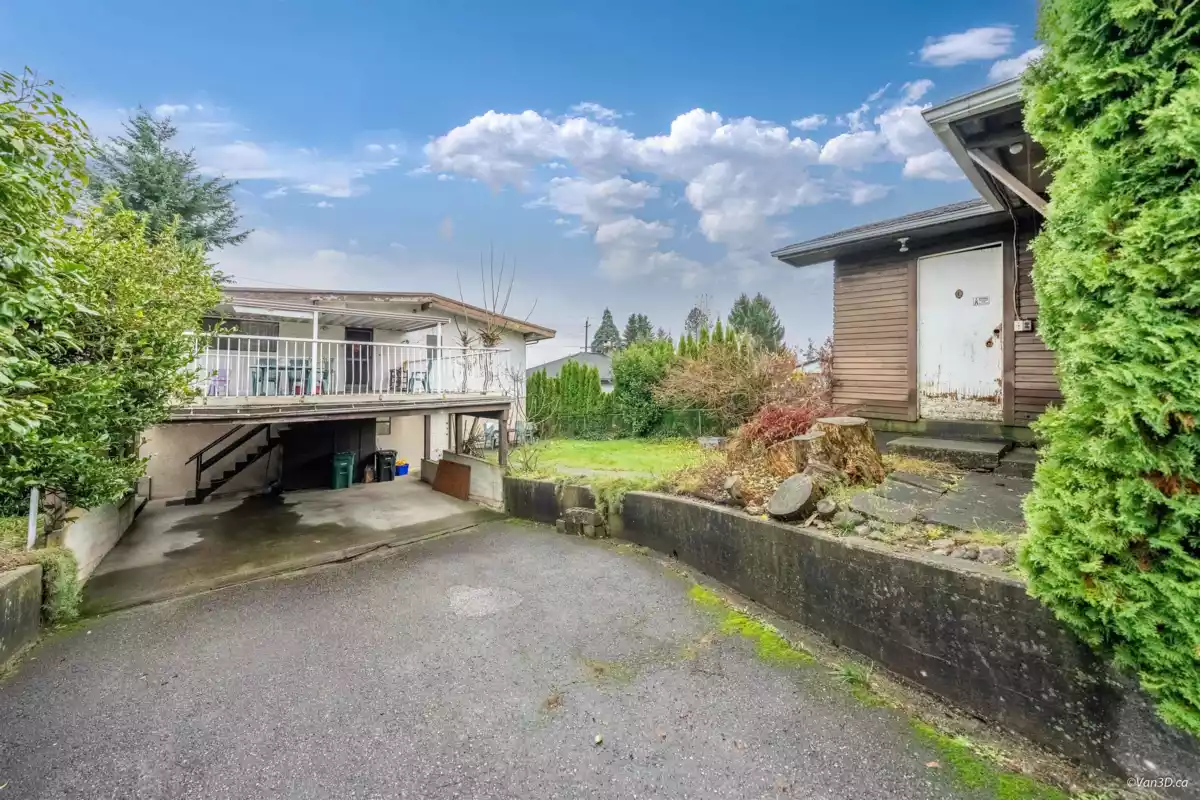 Fitness Center Photo Near 8167 10th Avenue, Burnaby, BC