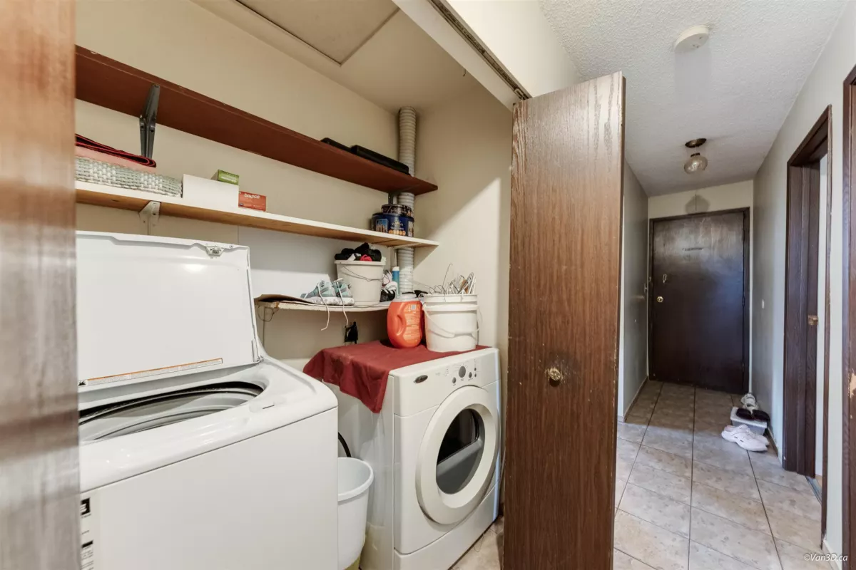 Front Yard Photo of 8167 10th Avenue, Burnaby, BC