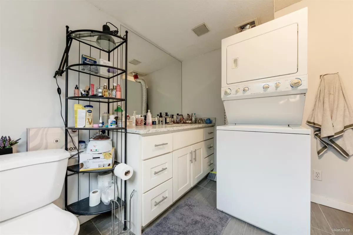 Outdoor Deck Photo of 8167 10th Avenue, Burnaby, BC