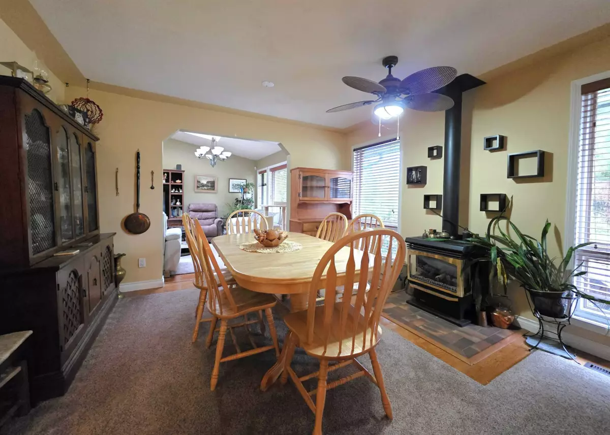 Kitchen Photo of 3319 275 Street, Langley, BC