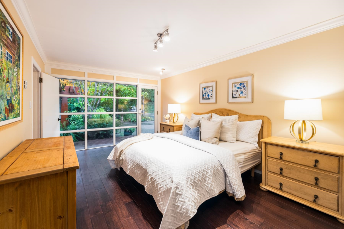 Basement Recreation Room Photo of 1090 W Keith Road, North Vancouver, BC