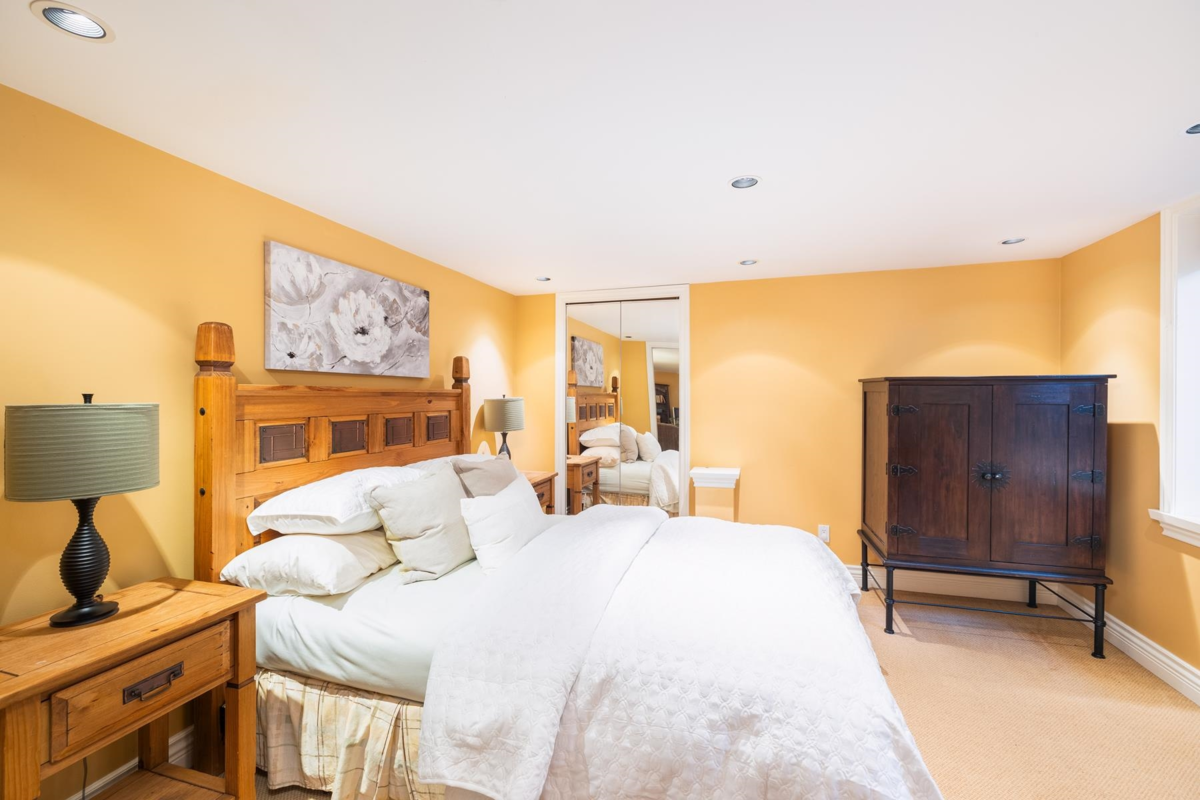 Loft / Bonus Room Photo of 1090 W Keith Road, North Vancouver, BC