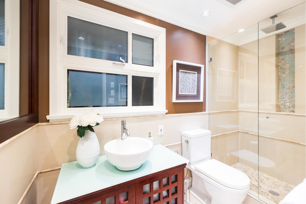 Office / Den Photo of 1090 W Keith Road, North Vancouver, BC