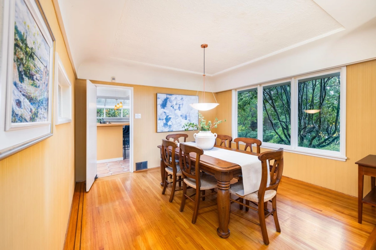 Primary Bathroom Photo of 1090 W Keith Road, North Vancouver, BC