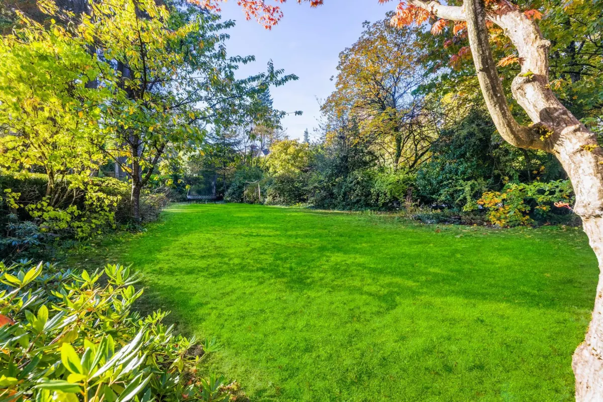 Swimming Pool Photo of 1090 W Keith Road, North Vancouver, BC