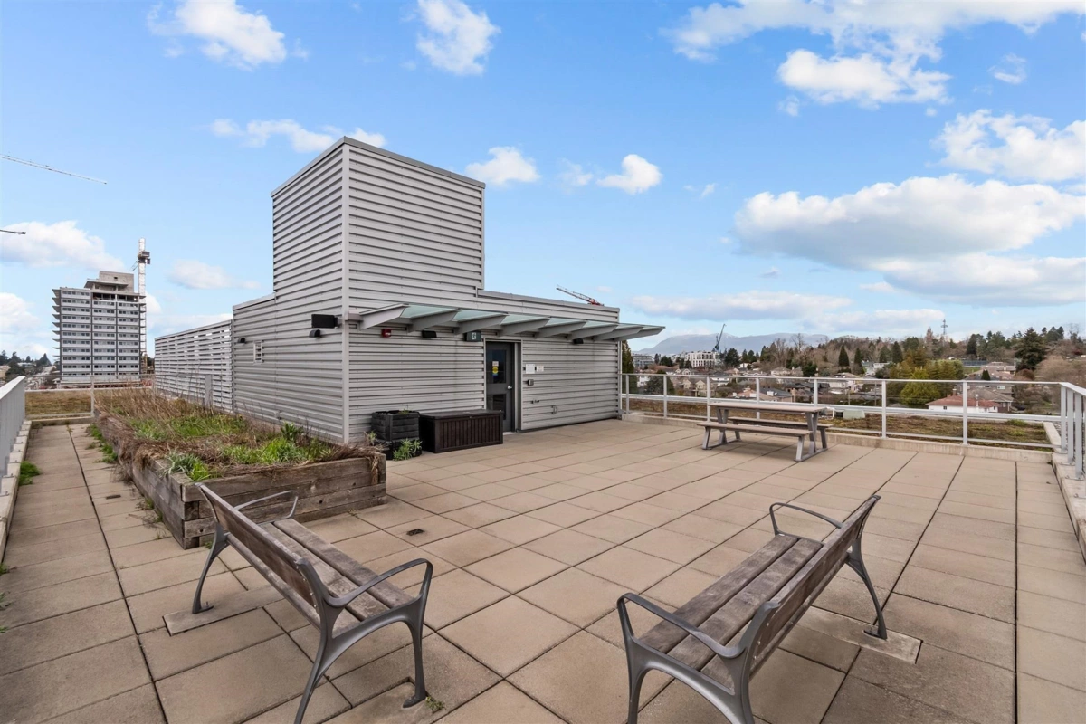 Backyard Photo of 207 5693 Elizabeth Street, Vancouver, BC