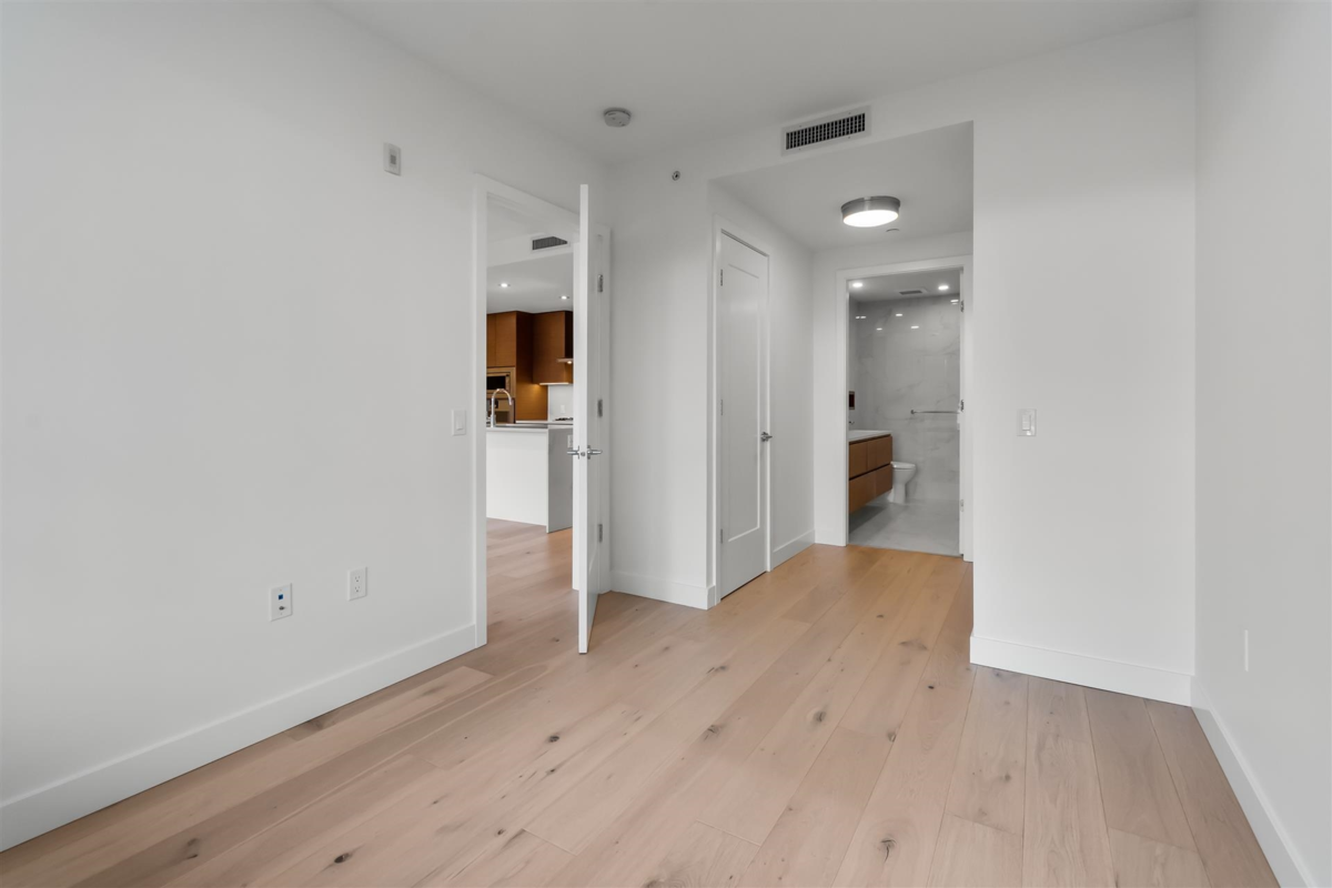 Guest Bathroom Photo of 207 5693 Elizabeth Street, Vancouver, BC