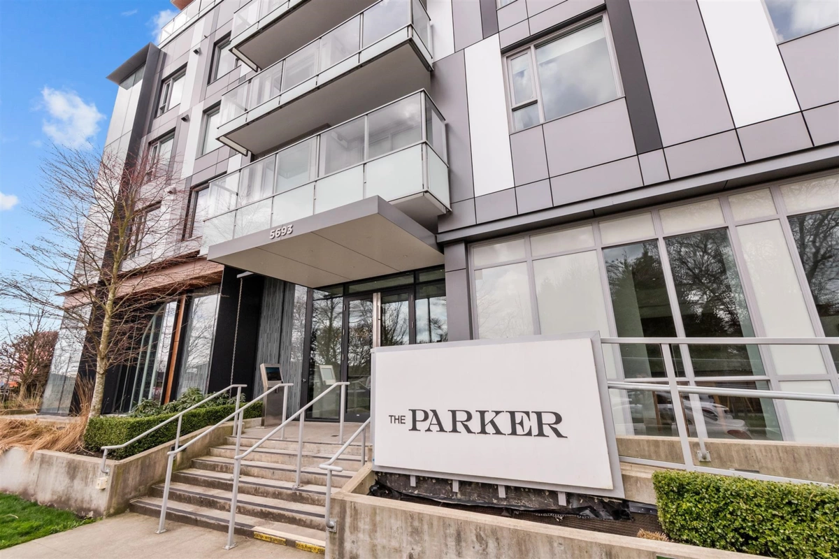 Hallway Photo of 207 5693 Elizabeth Street, Vancouver, BC